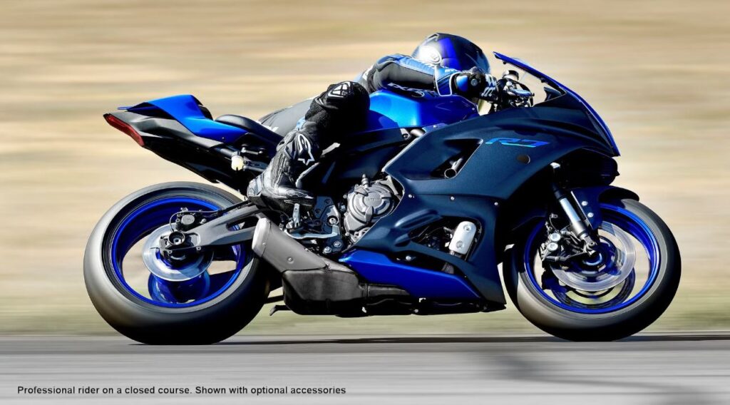 Yamaha R7